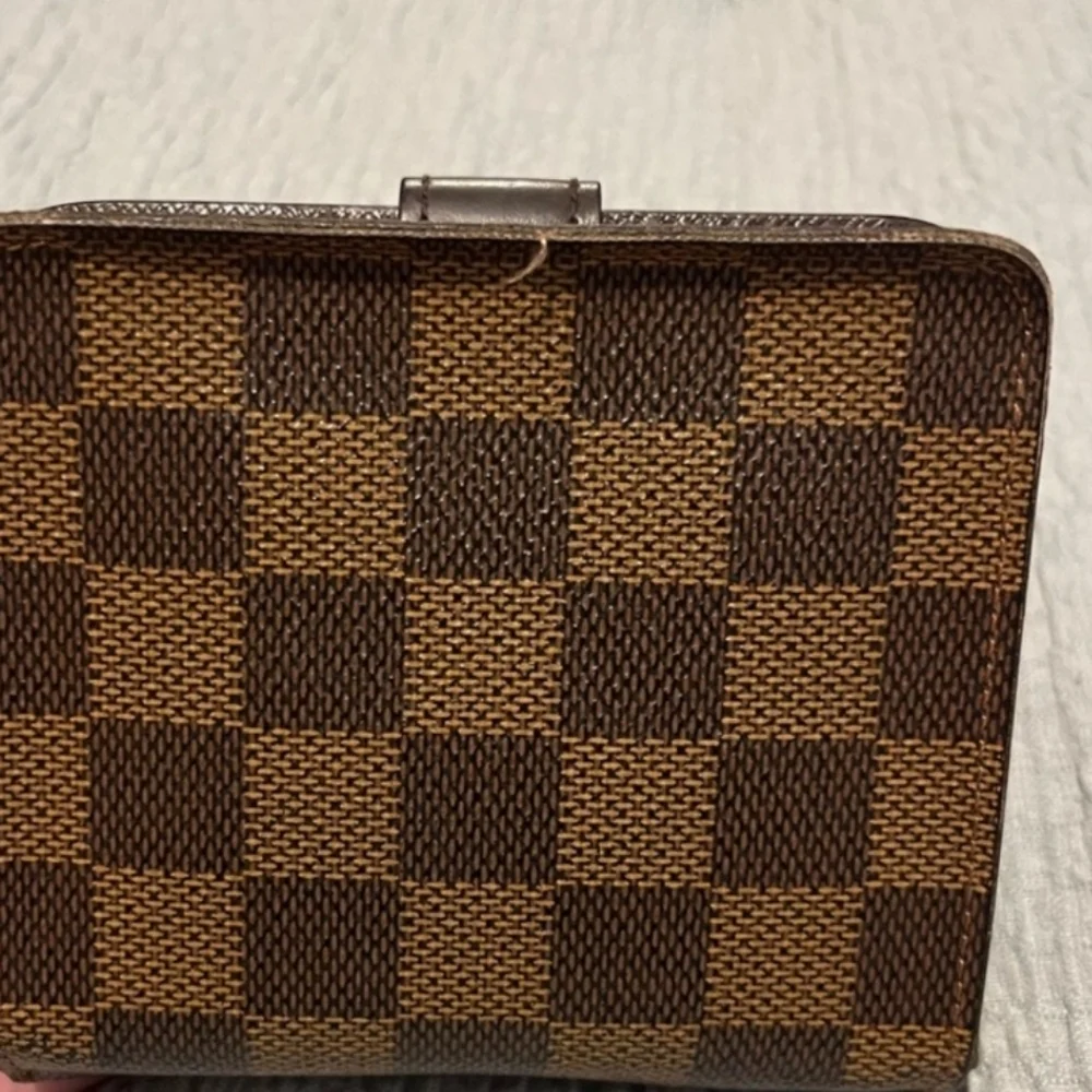 Authentic Louis Vuitton Damier Ebene Short Wallet - Picture 2 of 9